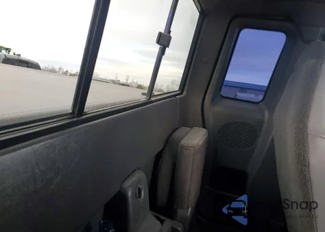 2000 Ford Ranger Super Cab z USA, uszkodzony, nr VIN 1FTYR14V3YTA40717